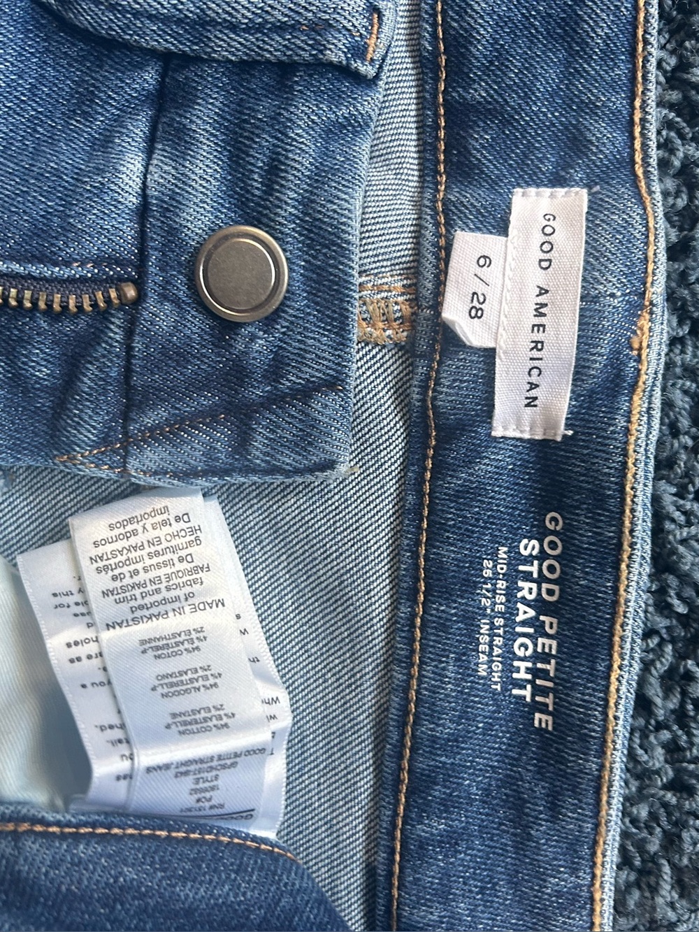 Good American Petite Straight Jeans - Medium Blue Denim